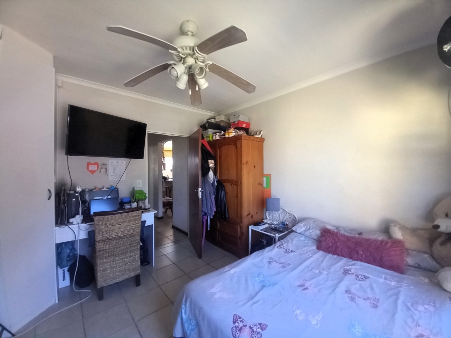 To Let 2 Bedroom Property for Rent in Jagtershof Western Cape